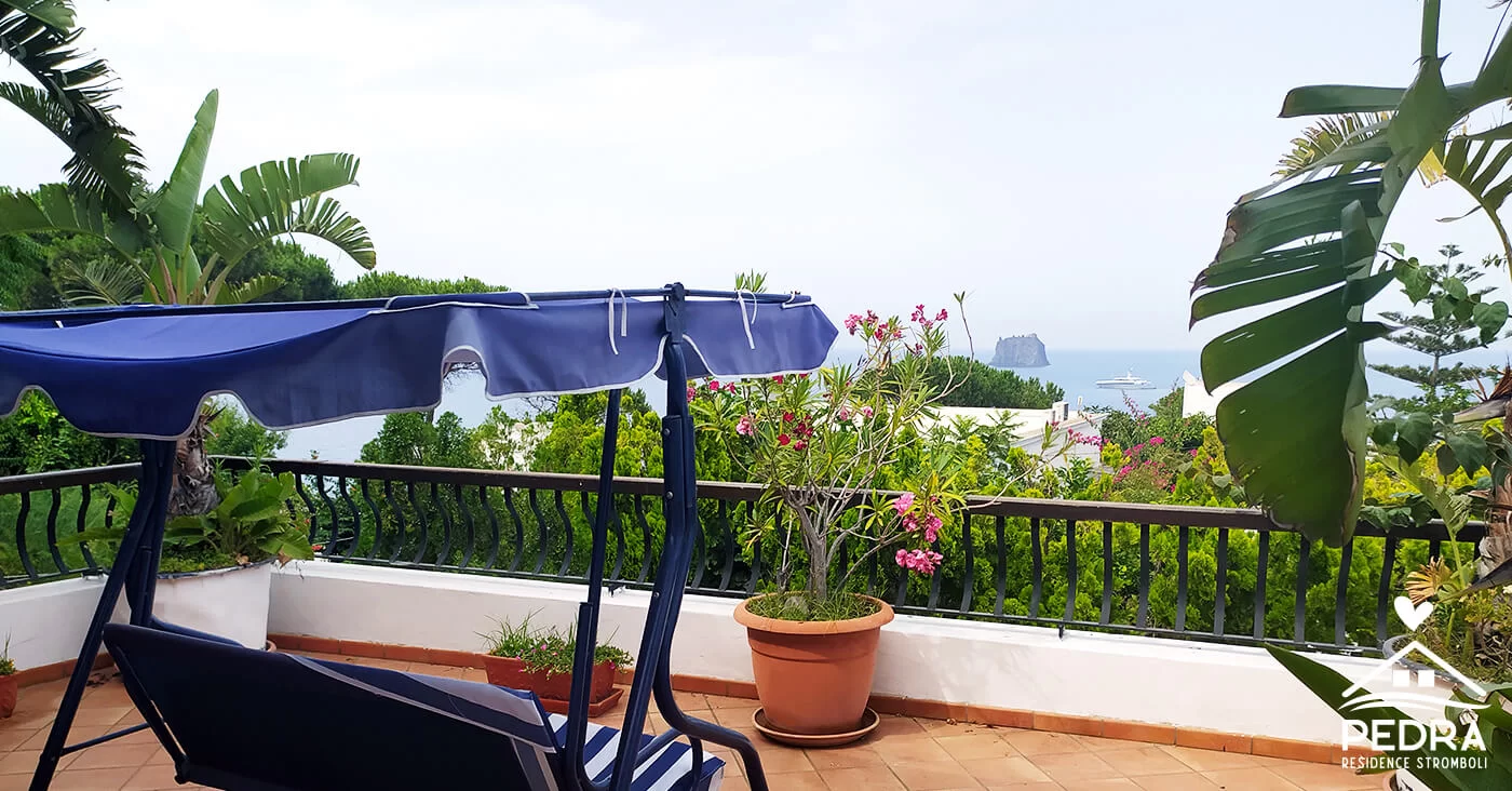 Monolocali vista mare a Stromboli